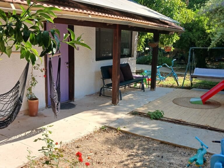 Private house in Yesod Hamaala - vacation apartments, short-term rentals, sublet